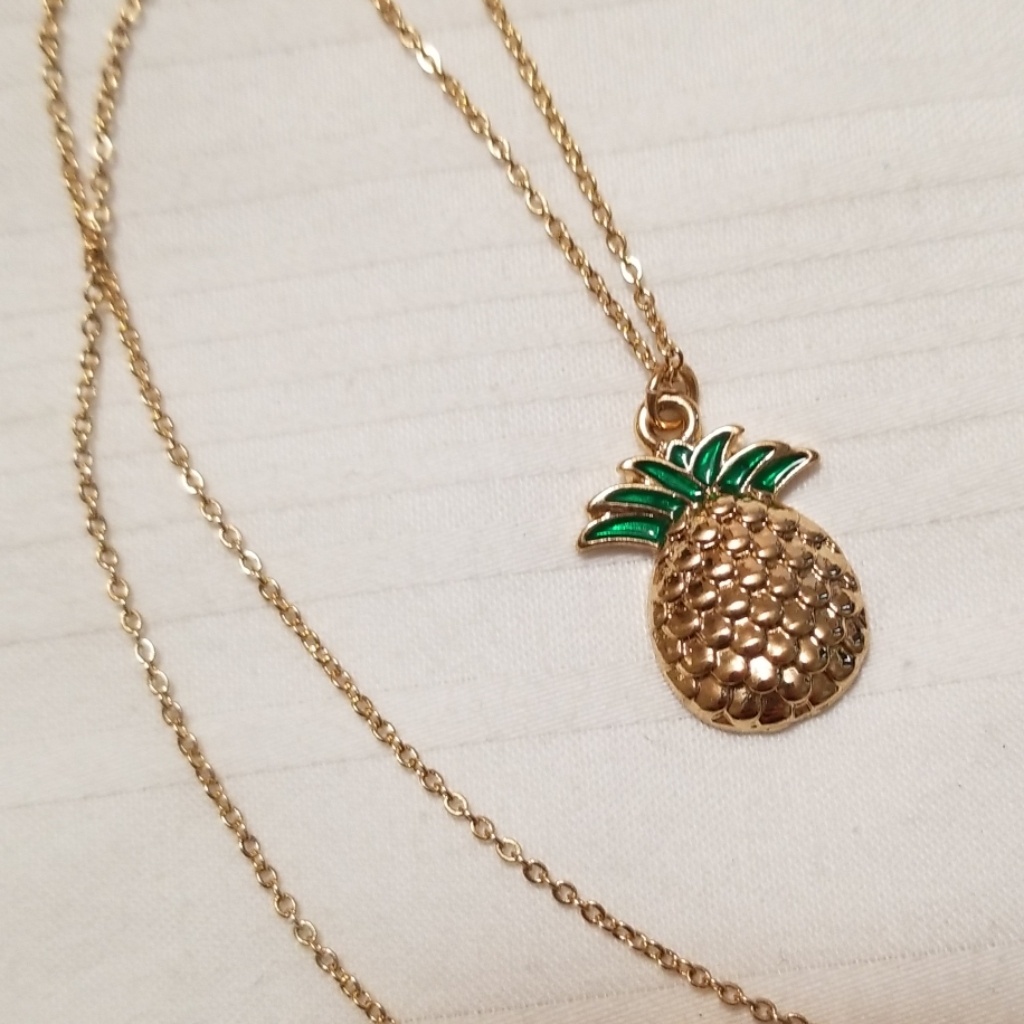 Gold Green Pineapple Necklace Gold Green Pineapple Necklace
